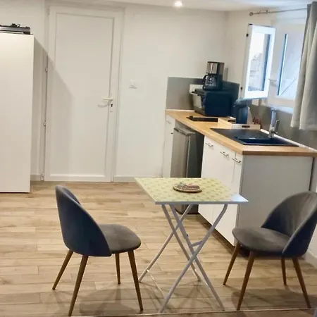 Zen Apartment *